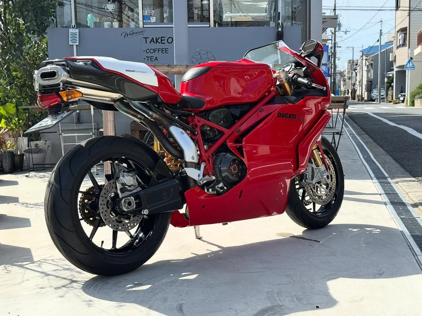 お世話になります。