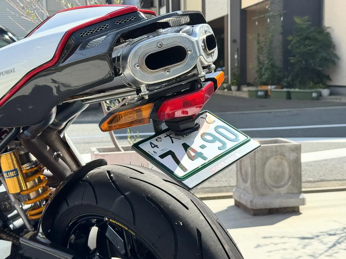 お世話になります。