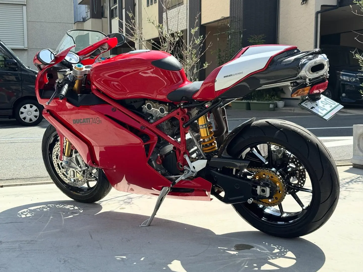 お世話になります。