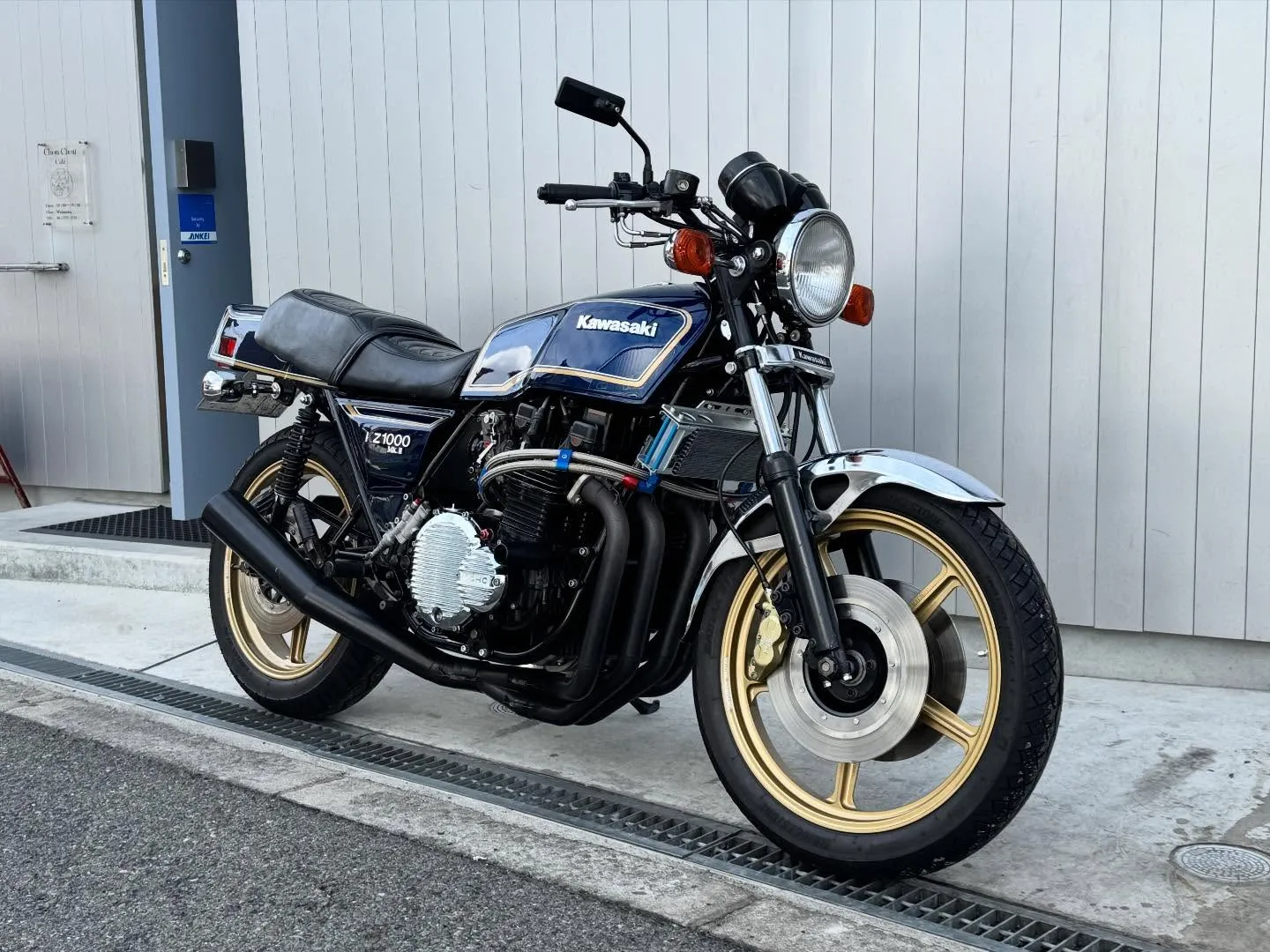 お世話になります。